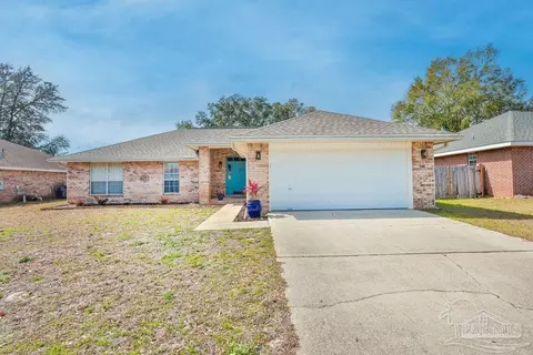 6935 Kapok Dr, Milton, FL 32583