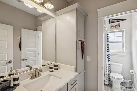 Bath - 3684 Cotton Gin Ln, Pace, FL 32571 photo 7 of 8