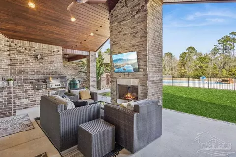 Exterior - 3684 Cotton Gin Ln, Pace, FL 32571 photo 4 of 21