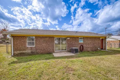 Exterior - 336 Crestfield Cir, Cantonment, FL 32533 photo 10 of 18