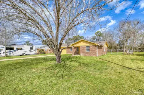 Exterior - 336 Crestfield Cir, Cantonment, FL 32533 photo 5 of 18