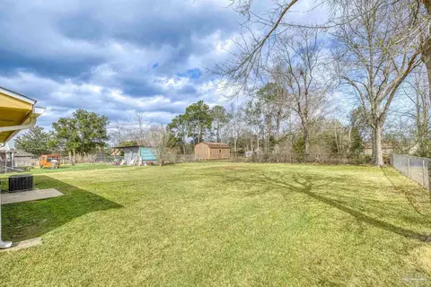 Exterior - 336 Crestfield Cir, Cantonment, FL 32533 photo 18 of 18