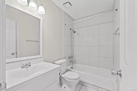 Bath - 336 Crestfield Cir, Cantonment, FL 32533 photo 3 of 3