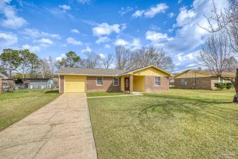 Exterior - 336 Crestfield Cir, Cantonment, FL 32533 photo 4 of 18