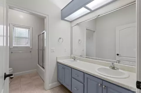 Bath - 4232 N Cambridge Way, Pace, FL 32571 photo 7 of 8