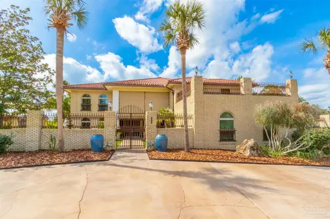 5089 Shoshone Dr, Pensacola, FL 32507