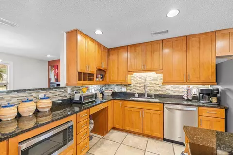 Kitchen - 3205 Windmill Cir, Cantonment, FL 32533 photo 3 of 6