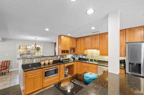 Kitchen - 3205 Windmill Cir, Cantonment, FL 32533 photo 6 of 6