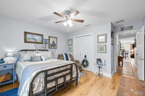 Bedroom - 3205 Windmill Cir, Cantonment, FL 32533 photo 7 of 7
