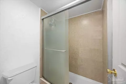Bath - 7582 John Matthews Rd, Milton, FL 32583 photo 1 of 2