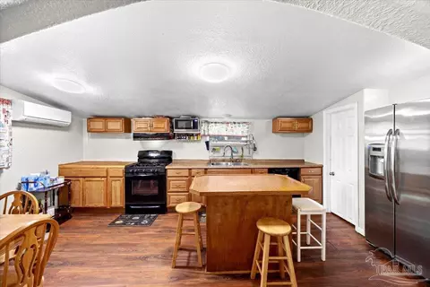 Kitchen - 7582 John Matthews Rd, Milton, FL 32583 photo 1 of 1