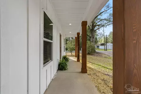 Exterior - 4336 Melton Rd, Milton, FL 32583 photo 2 of 11