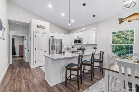 Kitchen - 4336 Melton Rd, Milton, FL 32583 photo 1 of 5