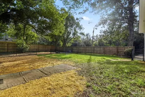 Exterior - 4336 Melton Rd, Milton, FL 32583 photo 9 of 11