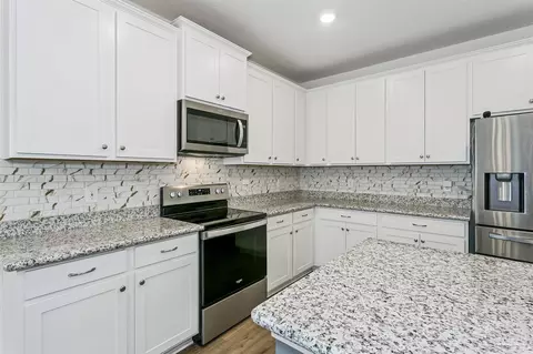 Kitchen - 4737 Majestic Palm St, Pace, FL 32571 photo 2 of 2