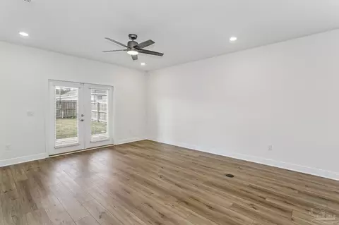 Living - 4737 Majestic Palm St, Pace, FL 32571 photo 2 of 4