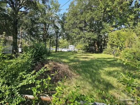 Exterior - 201 Sheppard St, Cantonment, FL 32533 photo 2 of 3