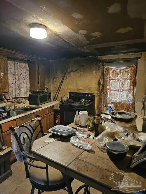 Kitchen - 201 Sheppard St, Cantonment, FL 32533 photo 1 of 1
