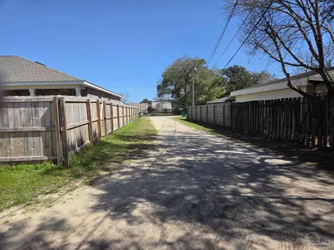 142 Rickey Ave # B, Fort Walton Beach, FL 32547