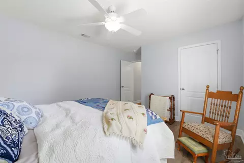 Bedroom - 5484 Covered Bridge Ln, Pace, FL 32571 photo 6 of 6