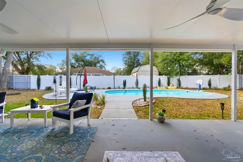 Exterior - 5484 Covered Bridge Ln, Pace, FL 32571 photo 5 of 11