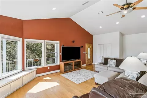 Living - 2624 San Antonio Dr, Milton, FL 32583 photo 2 of 4