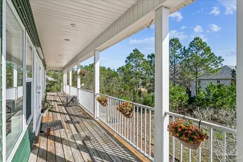 Exterior - 2624 San Antonio Dr, Milton, FL 32583 photo 8 of 18