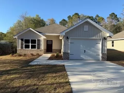 5132 Bankhead Dr, Pensacola, FL 32526