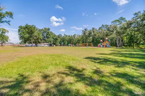Exterior - 4385 White Birch Ct, Pace, FL 32571 photo 15 of 17