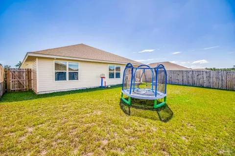 Exterior - 4385 White Birch Ct, Pace, FL 32571 photo 6 of 17
