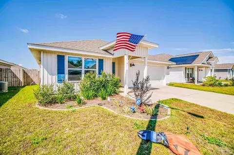 Exterior - 4385 White Birch Ct, Pace, FL 32571 photo 10 of 17
