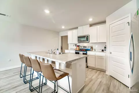 Kitchen - 4385 White Birch Ct, Pace, FL 32571 photo 2 of 2