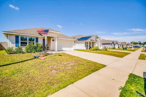 Exterior - 4385 White Birch Ct, Pace, FL 32571 photo 11 of 17