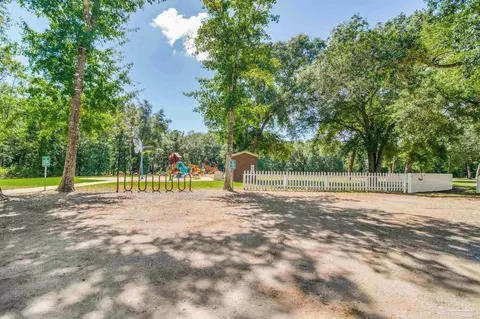 Exterior - 4385 White Birch Ct, Pace, FL 32571 photo 17 of 17