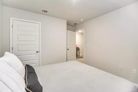 Bedroom - 4385 White Birch Ct, Pace, FL 32571 photo 3 of 12