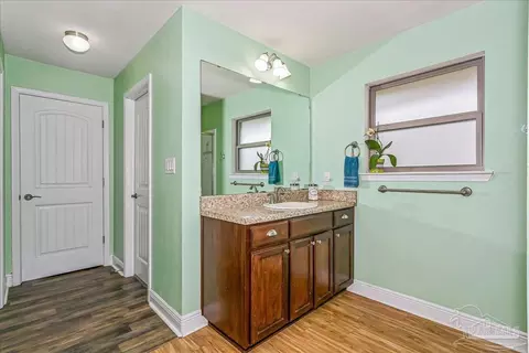 Bath - 897 Jacobs Way, Cantonment, FL 32533 photo 4 of 7