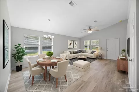 3009 N 36th Ave, Milton, FL 32583
