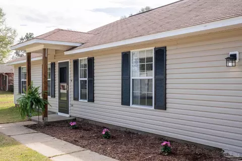 8951 Gristmill Way, Milton, FL 32583