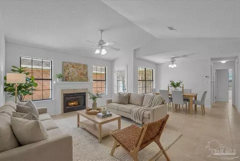 3251 Braxton Cir, Pensacola, FL 32504