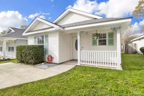2491 Trailwood Dr, Cantonment, FL 32533