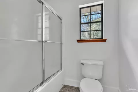 Bath - 5045 Serry Ln, Pace, FL 32571 photo 6 of 7