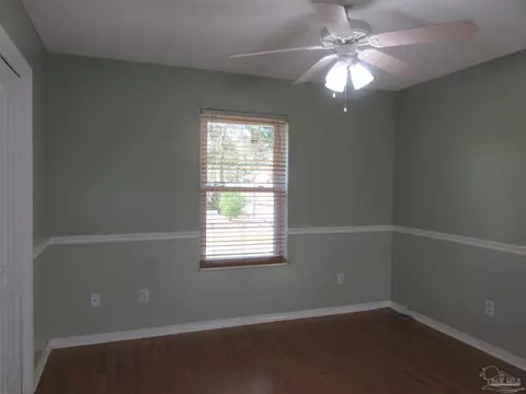 Bedroom - 5717 Loring Dr, Milton, FL 32583 photo 4 of 6
