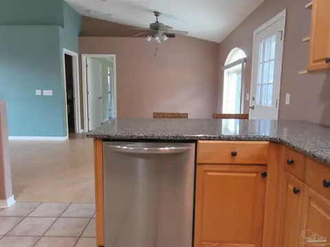 Kitchen - 5717 Loring Dr, Milton, FL 32583 photo 5 of 11