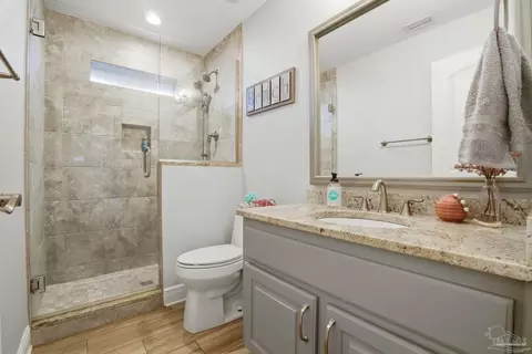 Bath - 4249 Spindlewick Dr, Pace, FL 32571 photo 4 of 4