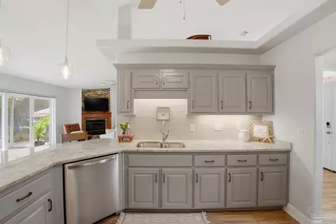 Kitchen - 4249 Spindlewick Dr, Pace, FL 32571 photo 2 of 4