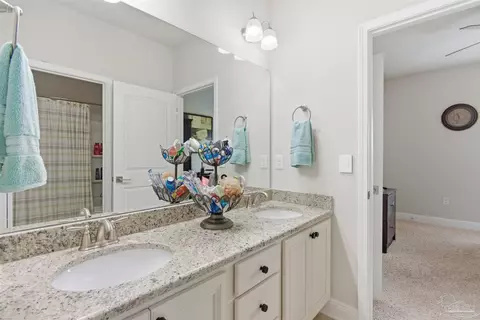 Bath - 2677 Tulip Hill Rd, Pace, FL 32571 photo 4 of 5
