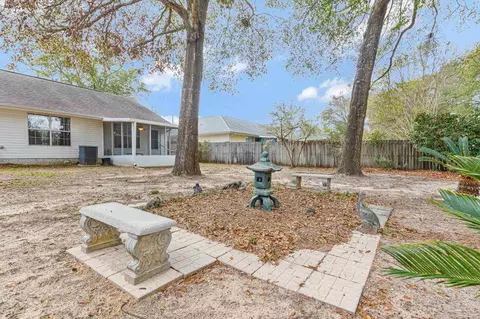 Exterior - 6544 Eagle Crest Dr, Milton, FL 32570 photo 18 of 20