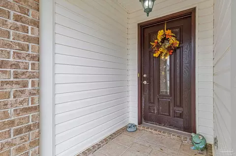 Entry Way - 6544 Eagle Crest Dr, Milton, FL 32570 photo 1 of 2
