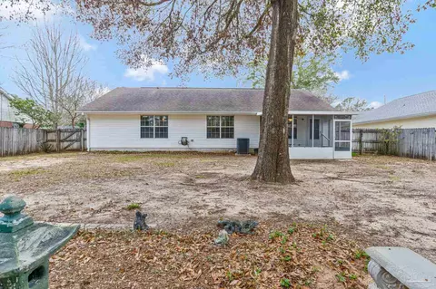 Exterior - 6544 Eagle Crest Dr, Milton, FL 32570 photo 13 of 20
