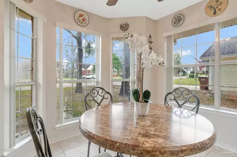 Dining - 6544 Eagle Crest Dr, Milton, FL 32570 photo 2 of 4
